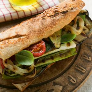 Baguette aux légumes et fromage de chèvre